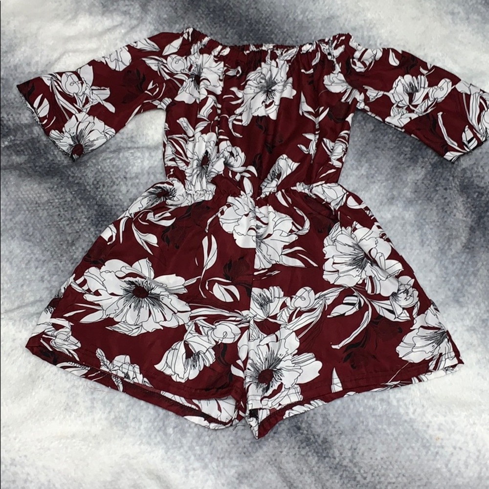 Burgundy romper with pockets